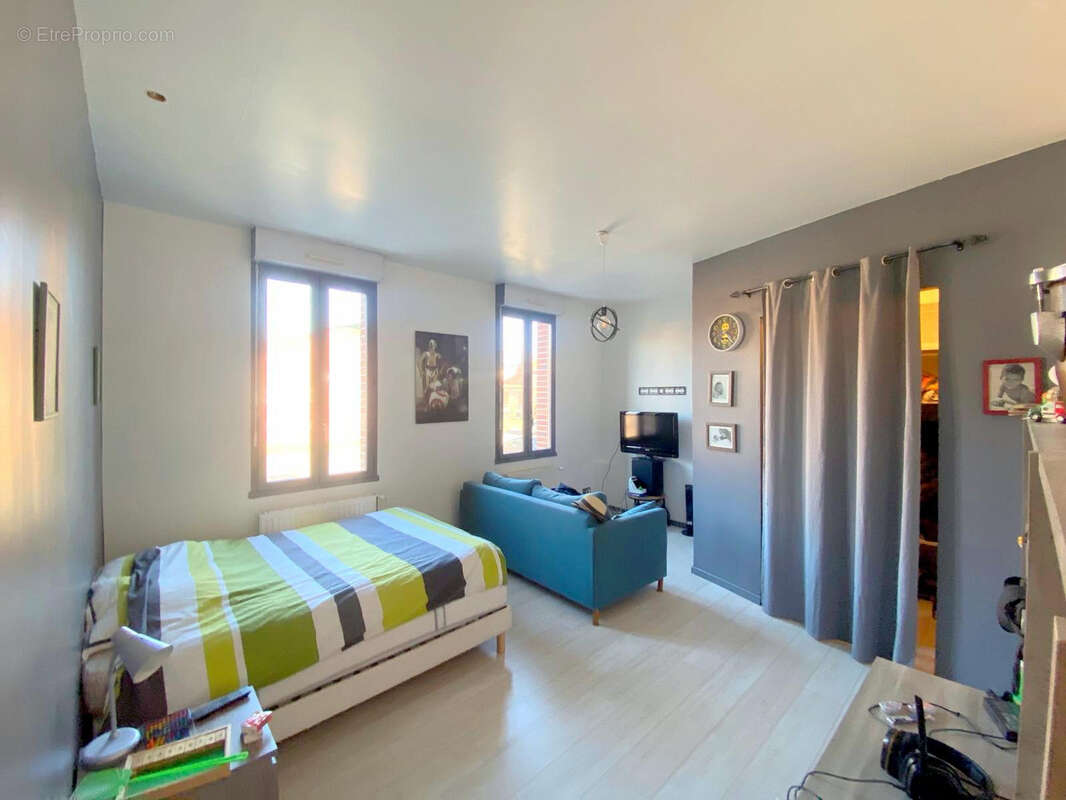 Maison à VILLERS-BRETONNEUX