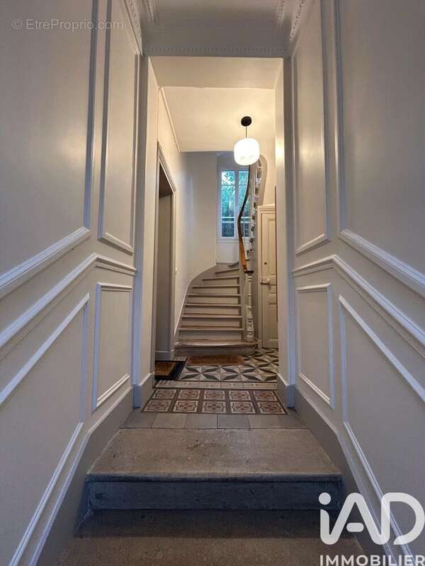 Photo 8 - Appartement à SURESNES