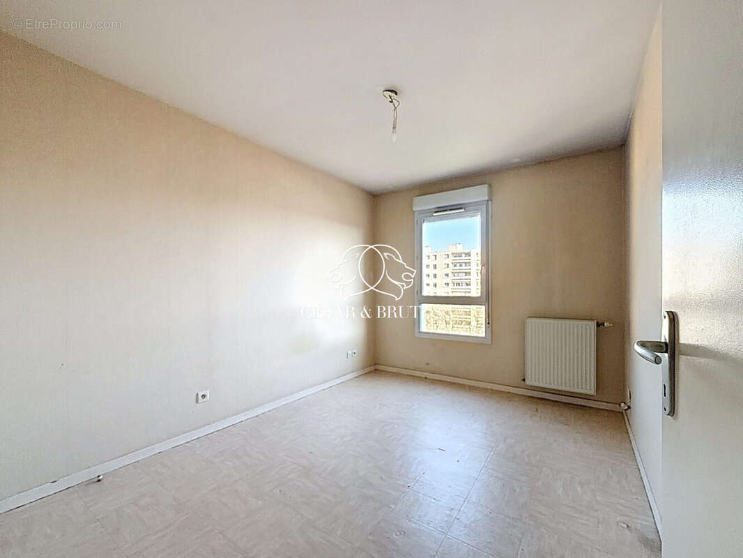 Appartement à LYON-8E