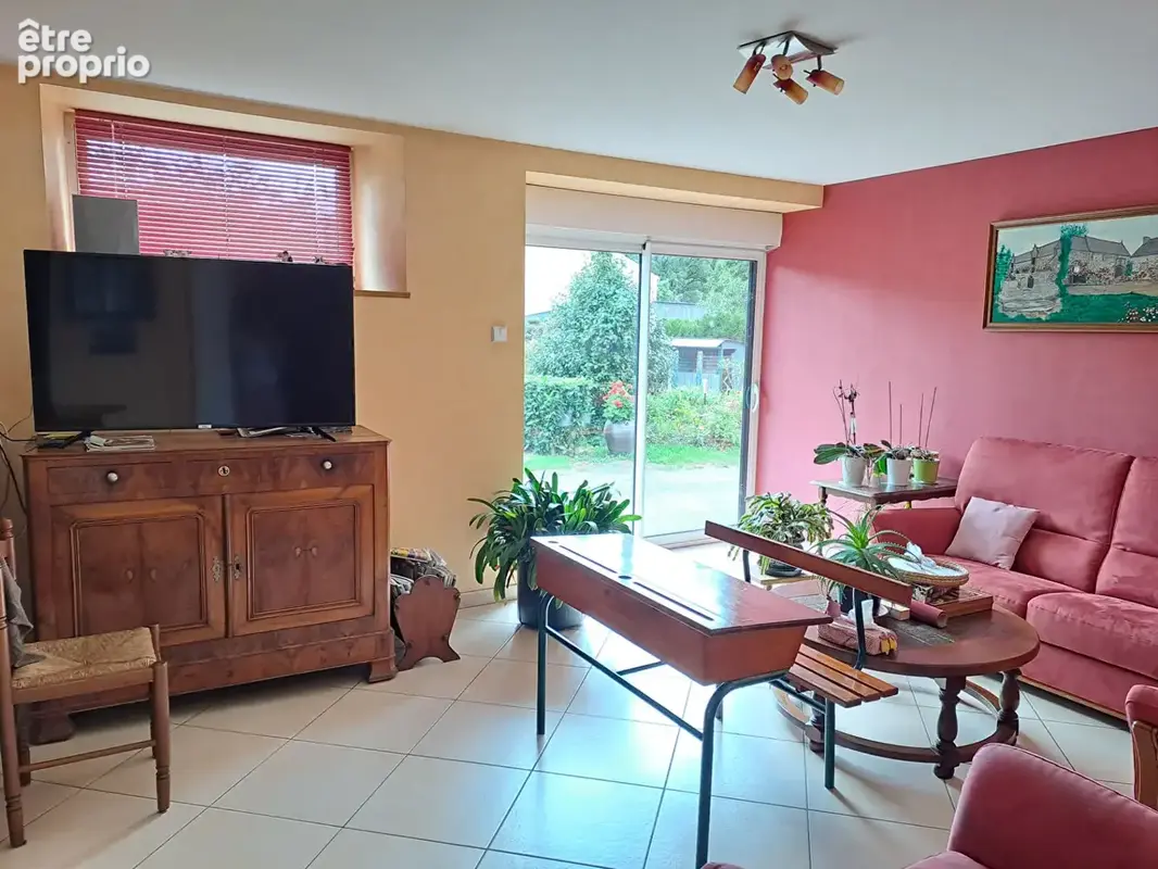Maison sur un terrain de 9700m² . - photo 4