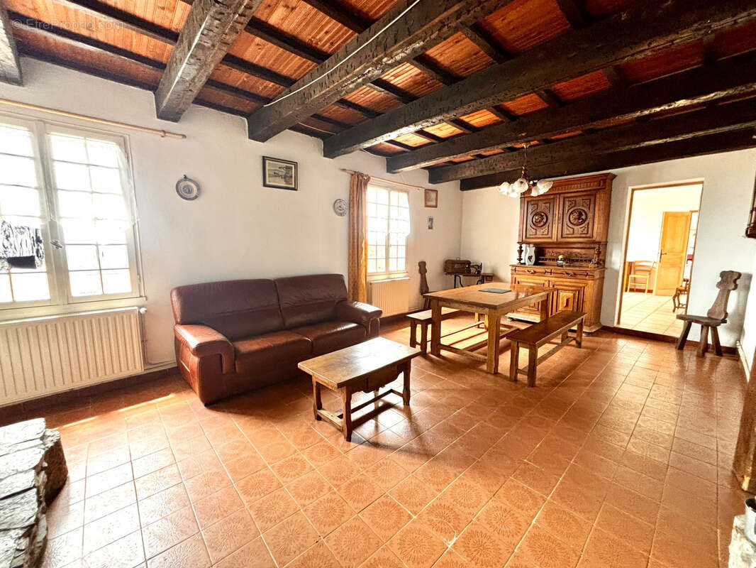 Maison à SAINT-JULIEN