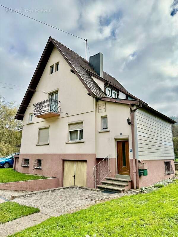 Maison à LUTZELBOURG