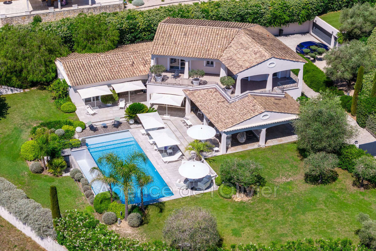 Maison 225 m² à Valbonne  - photo 2