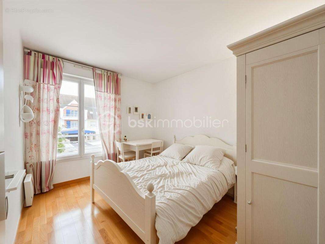 Appartement avec balcon - centre-ville - au calme - double box - photo 4