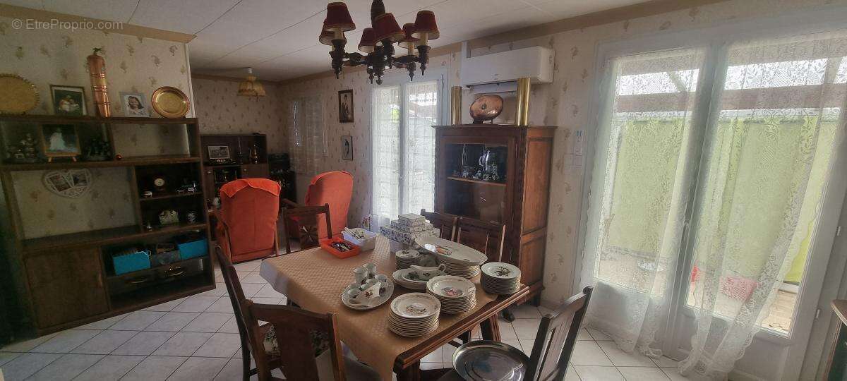Maison à LA CRECHE