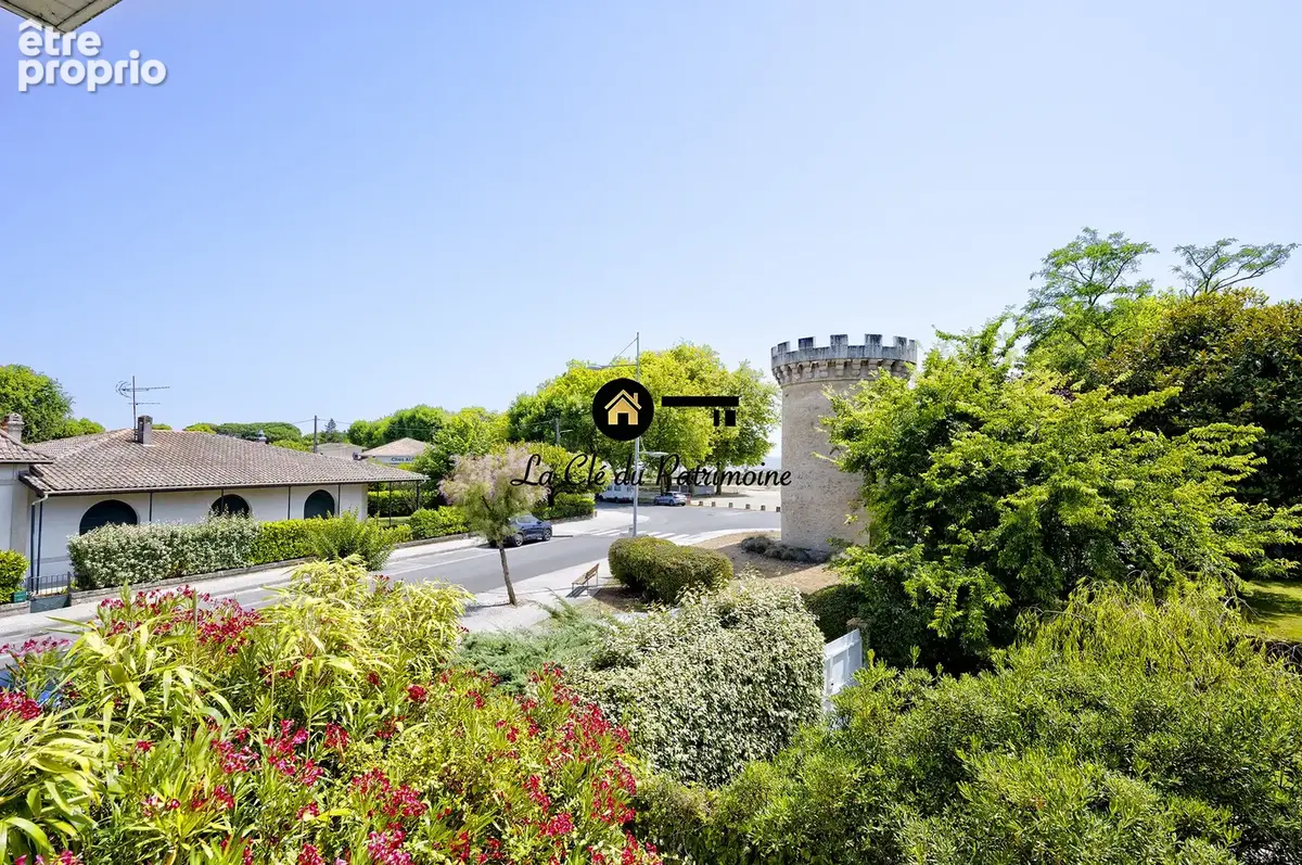 Villa de 308 m2 sur terrain de 1000 m2 avec terrasse- jardin et dependance - ares - photo 4