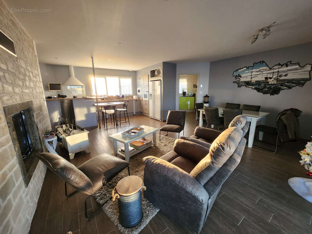 Maison à SAINTE-GEMME-LA-PLAINE