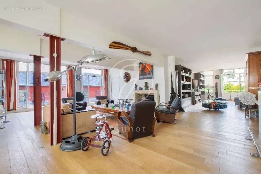 Appartement à VERSAILLES