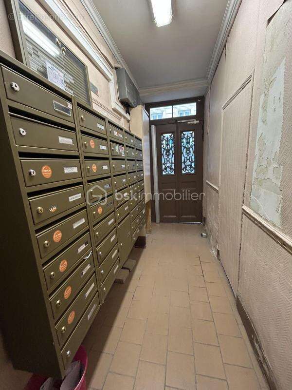 Appartement à PARIS-17E