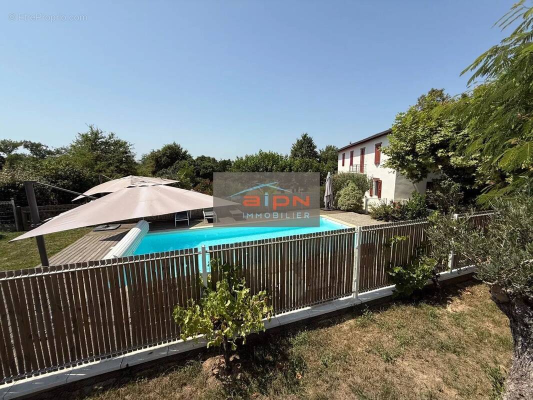 Maison à LABETS-BISCAY