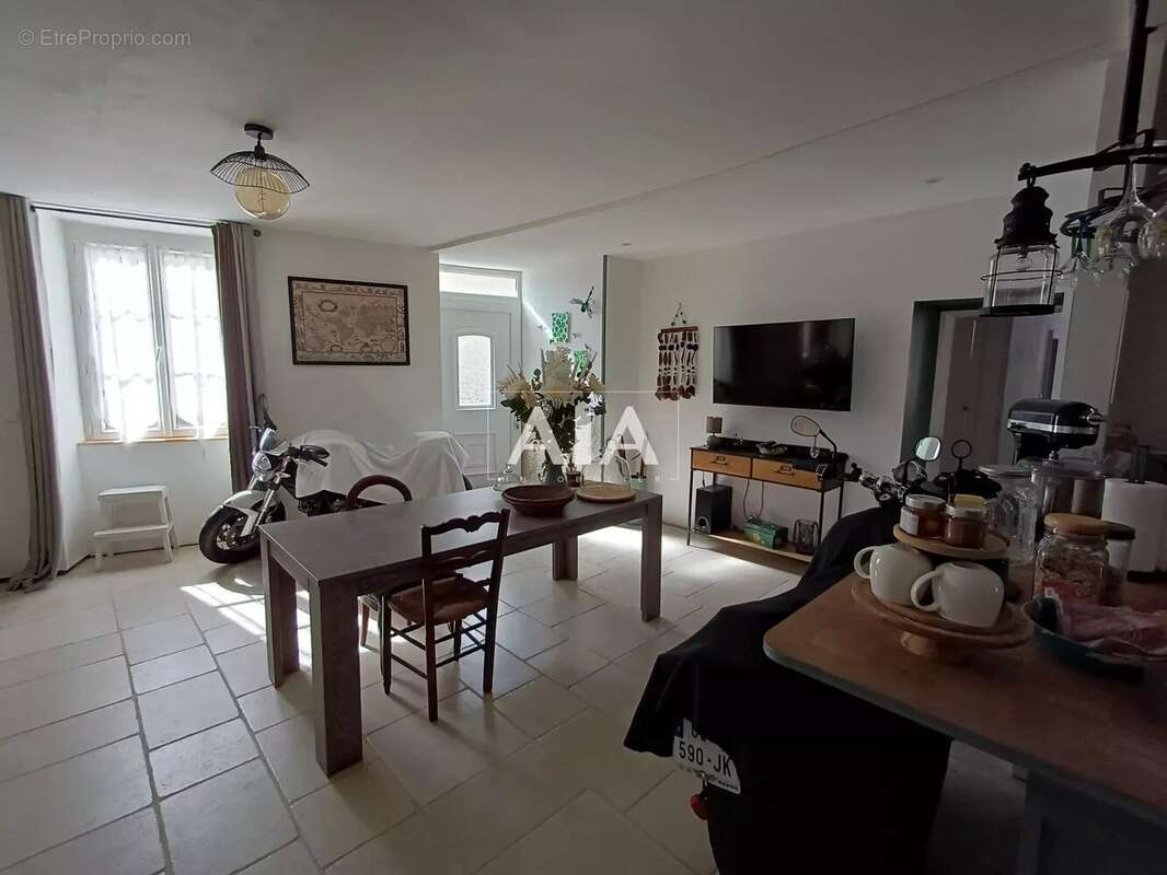 Maison à RUFFEC