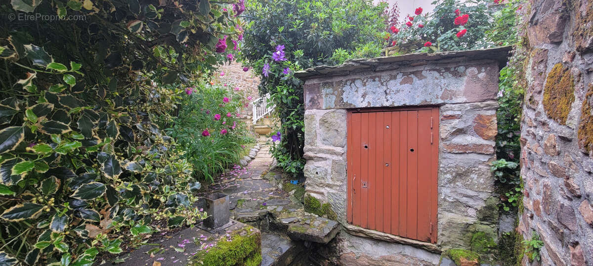 Maison à BEYNAT
