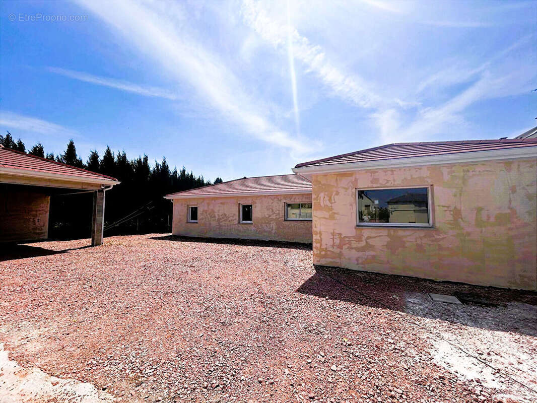 Maison à CHAUFFAILLES