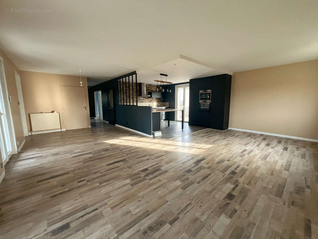 Maison à MORANCE