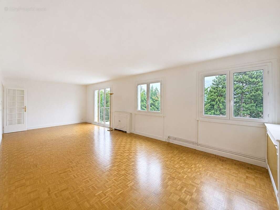 Appartement à L'HAY-LES-ROSES