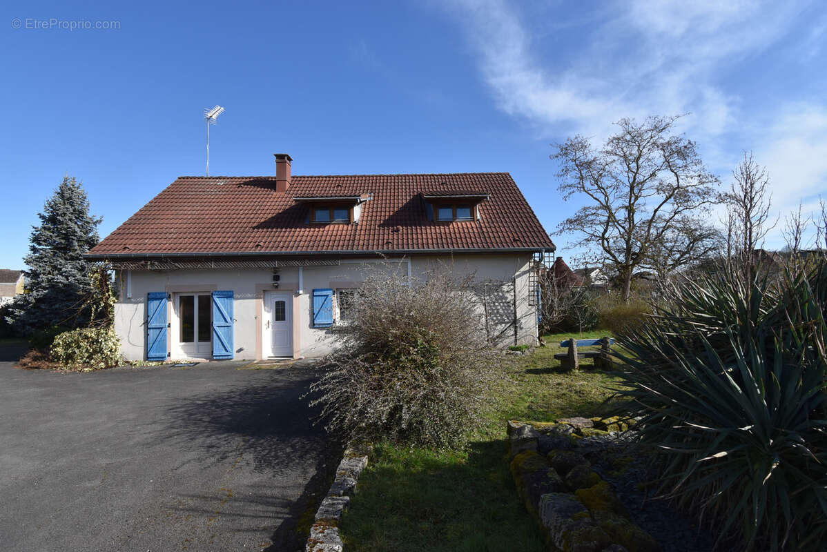 Maison à SAINT-SAUVEUR