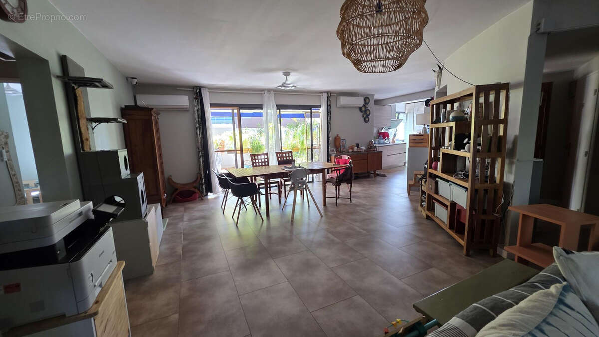 Appartement à SAINT-DENIS