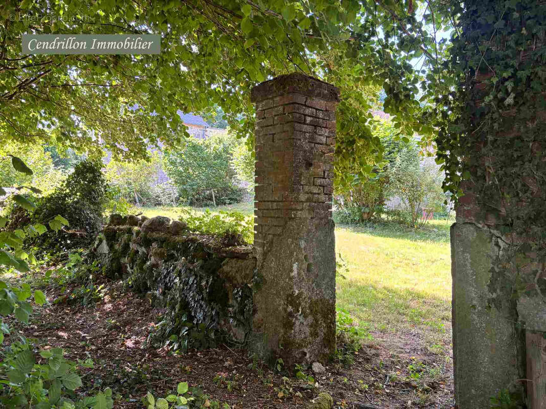 Maison en pierres 120m2, dépendances, grange et terrains, typique du bien Creusois idéal, situé dans le Parc N - photo 34