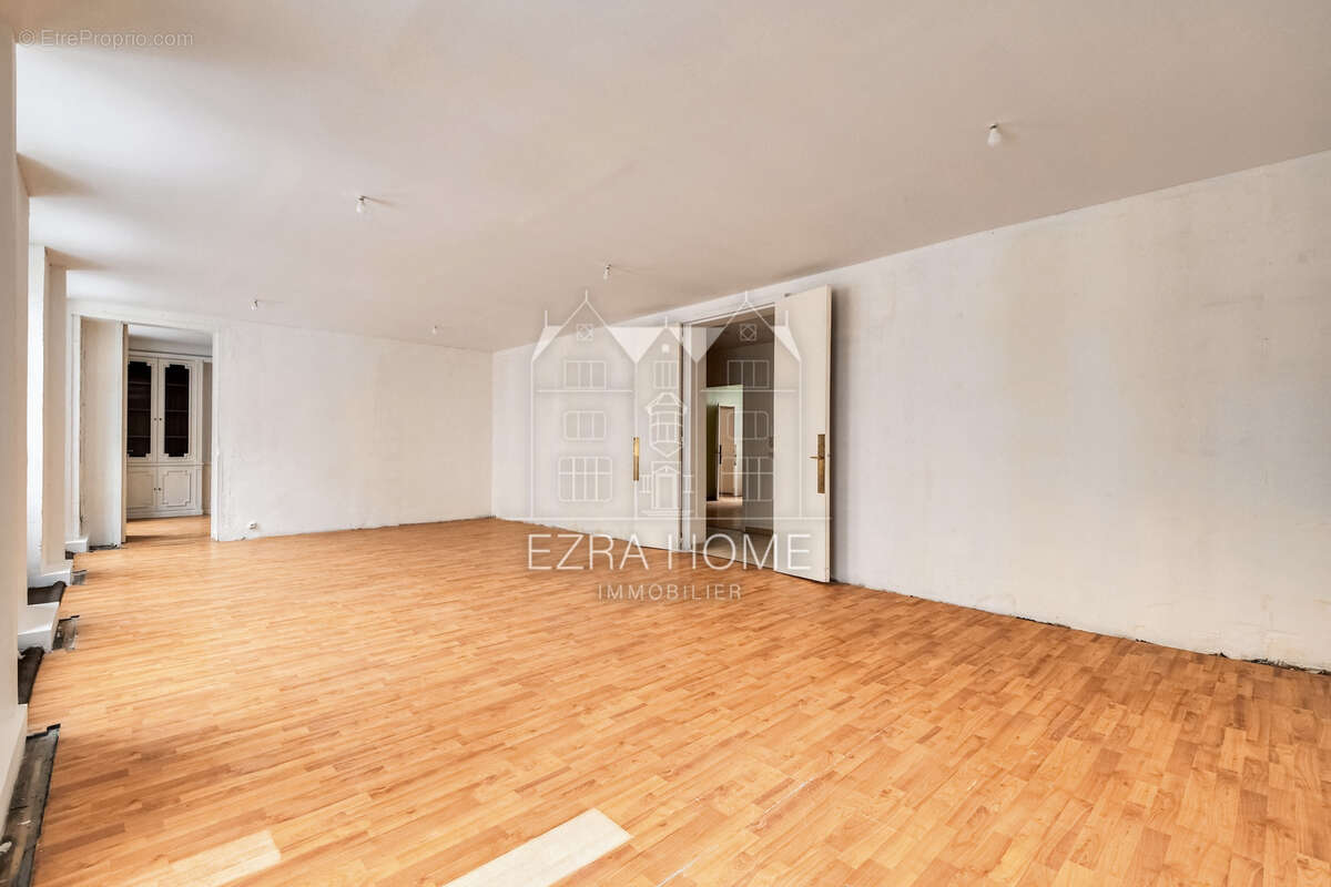 Appartement à PARIS-10E