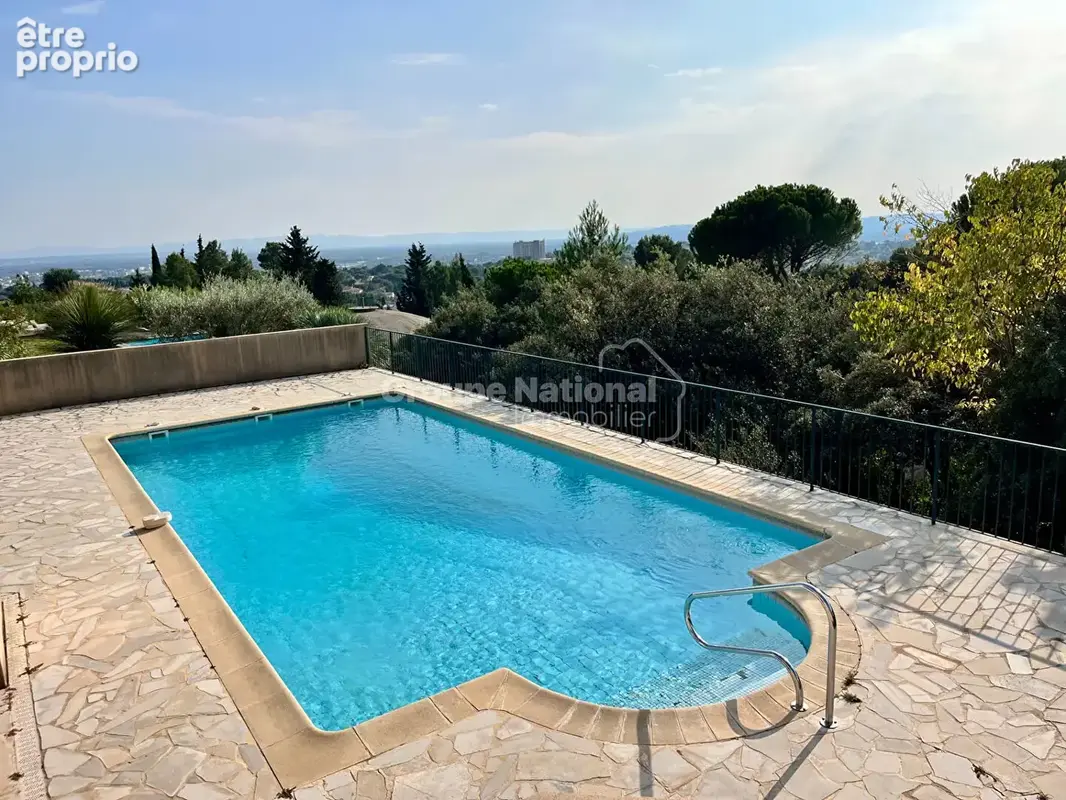 Maison avec vue, Villeneuve-Les-Avignon 7 pièce(s) 268.99 m2  sur terrain de1369 m2 avec piscine et double garage - photo 7
