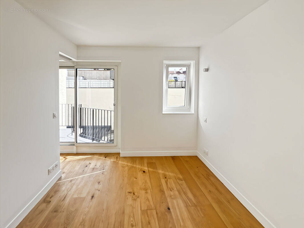 Appartement à PARIS-15E