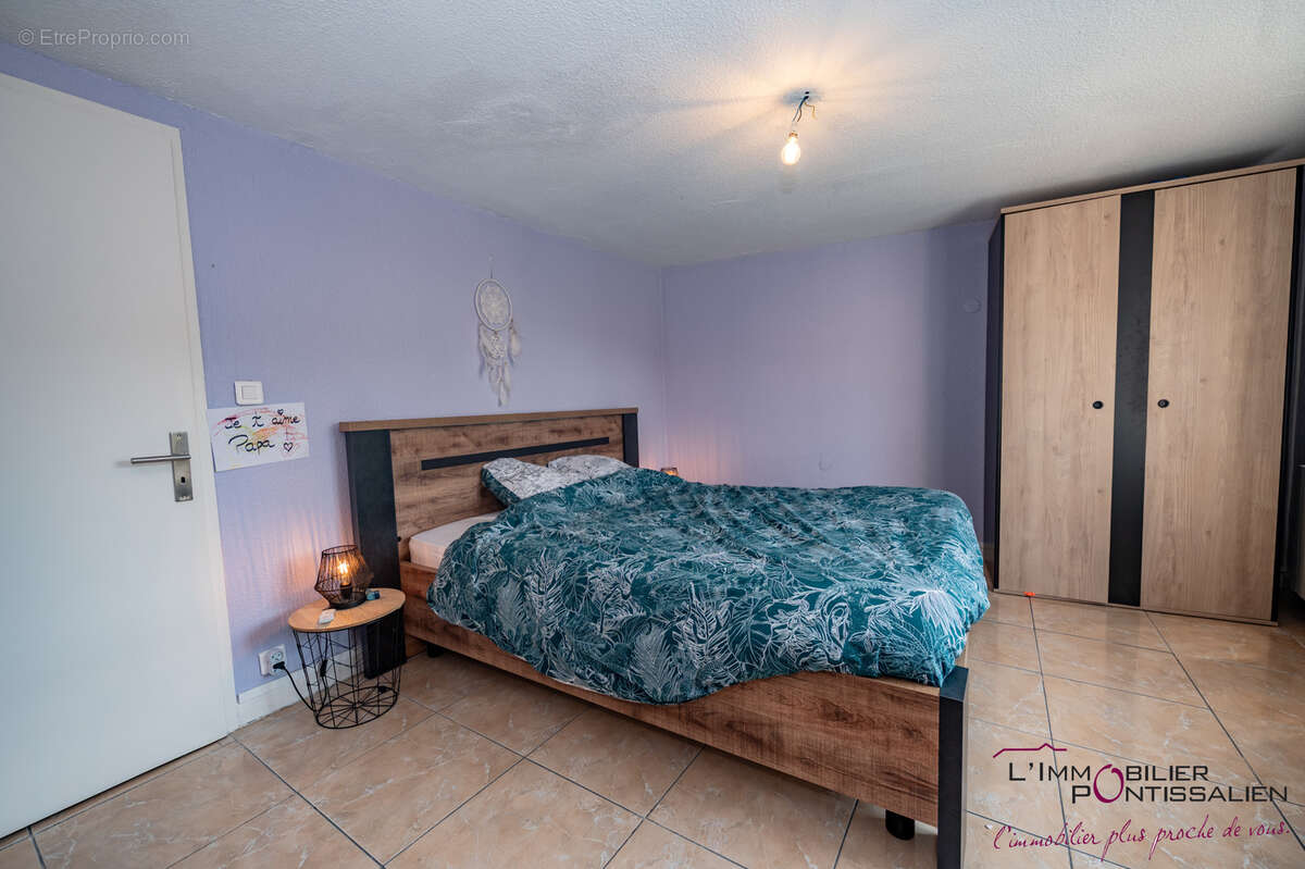Appartement - 89 m2 - 4 pièces à LABERGEMENT SAINTE MARIE - photo 10