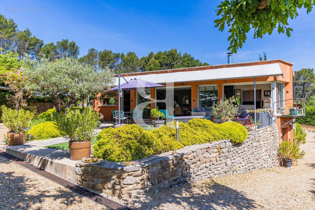 Maison à VAISON-LA-ROMAINE