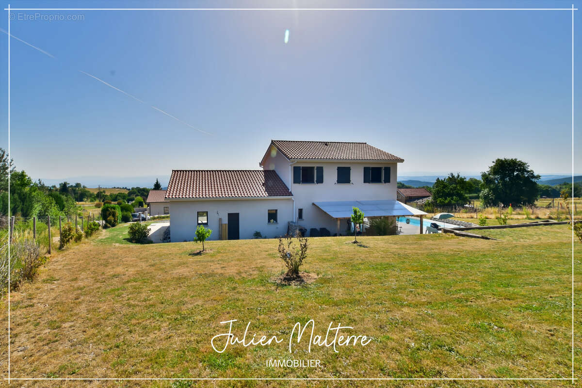 Maison récente de 170 m² sur 2100 m² de terrain préservés, 7 pièces, 5 chambres dont dressing, garage de 85 m² à MAROLS (42) - photo 49