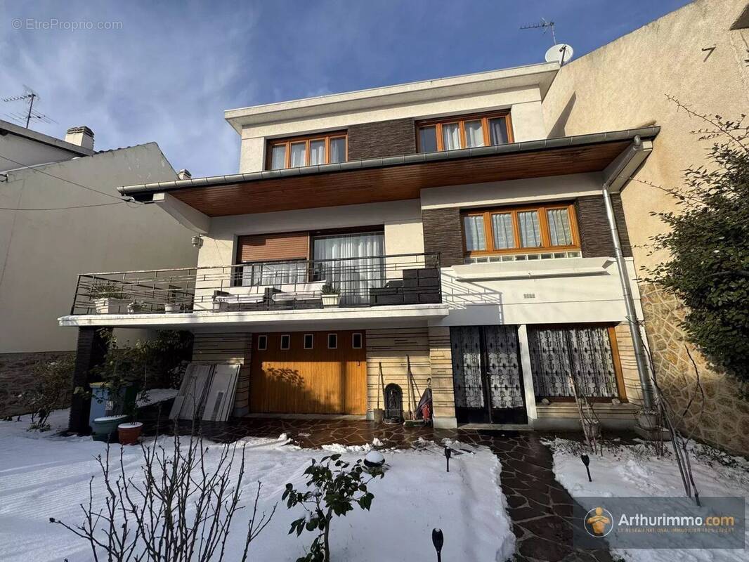 Maison à LES PAVILLONS-SOUS-BOIS