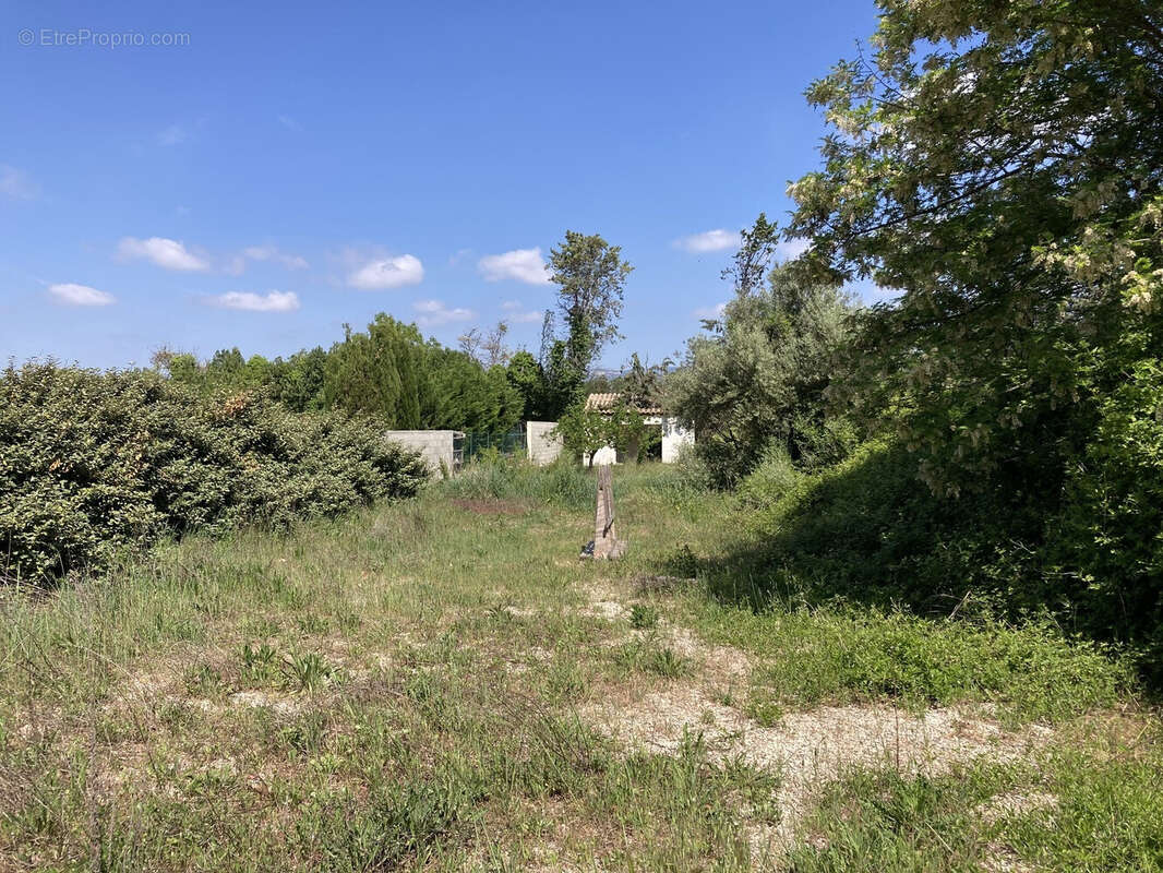 mas 117 m² avec remise et garage sur 1900 m² - photo 7