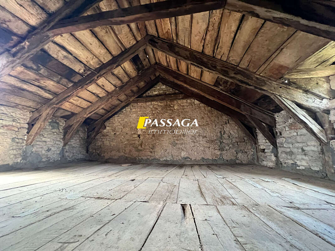 A VENDRE - Maison d'habitation avec dépendances - PALMAS D'AVEYRON - photo 10