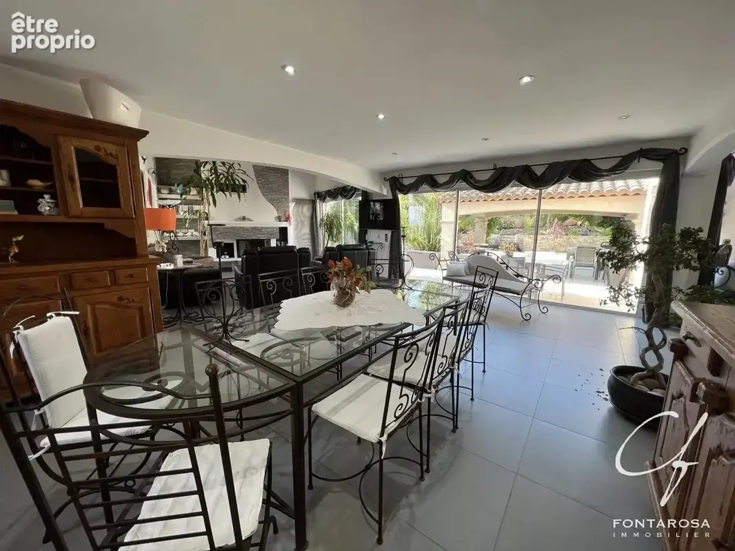 Villa  6  pièces - photo 11
