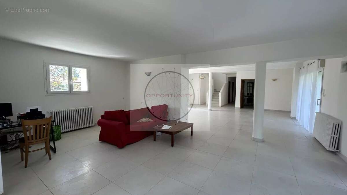Maison 10 pièces 326 m² à vendre à Montauban (82000) - photo 2