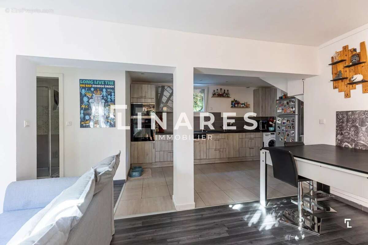 Appartement à MARSEILLE-11E