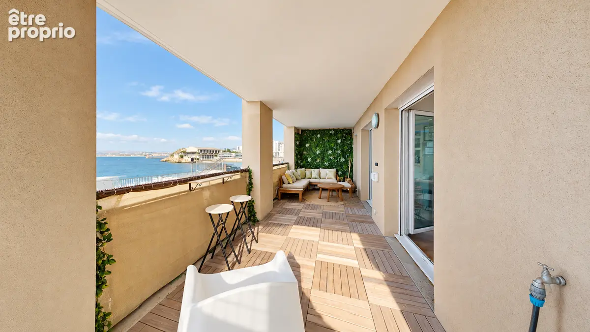 À VENDRE - Marseille 13007, La Corniche - Front de Mer - Appartement 4 pièces de 100m² - photo 3