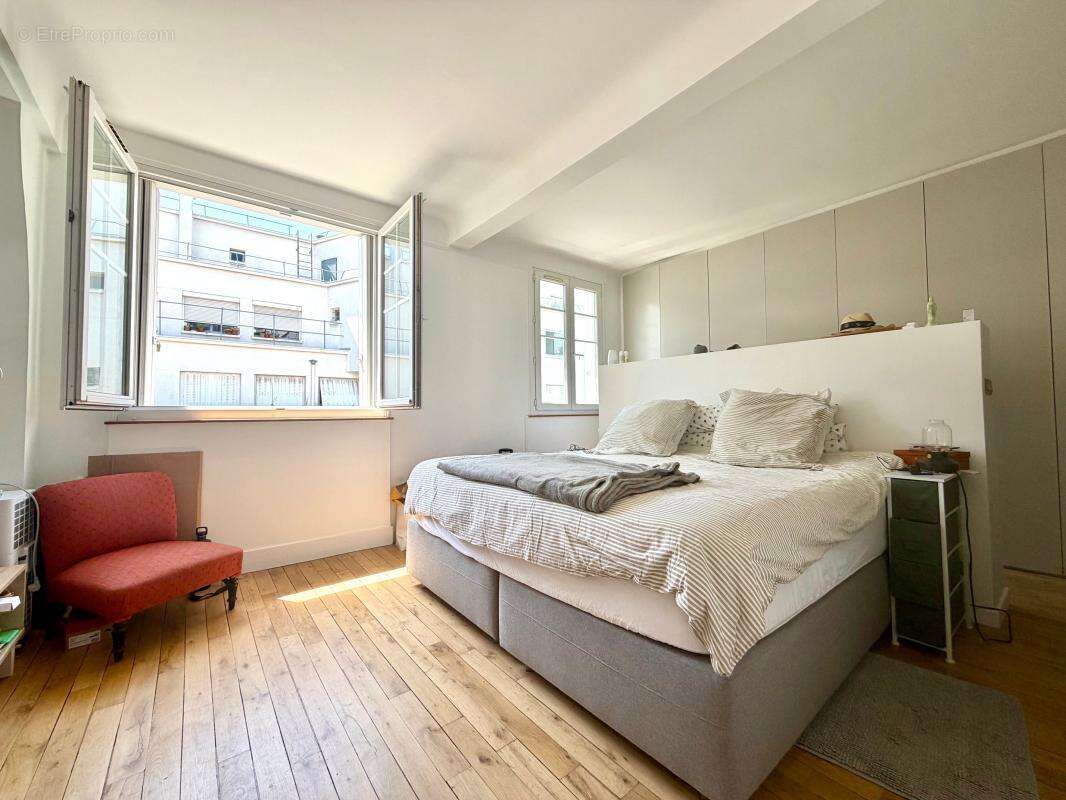 Appartement à PARIS-19E