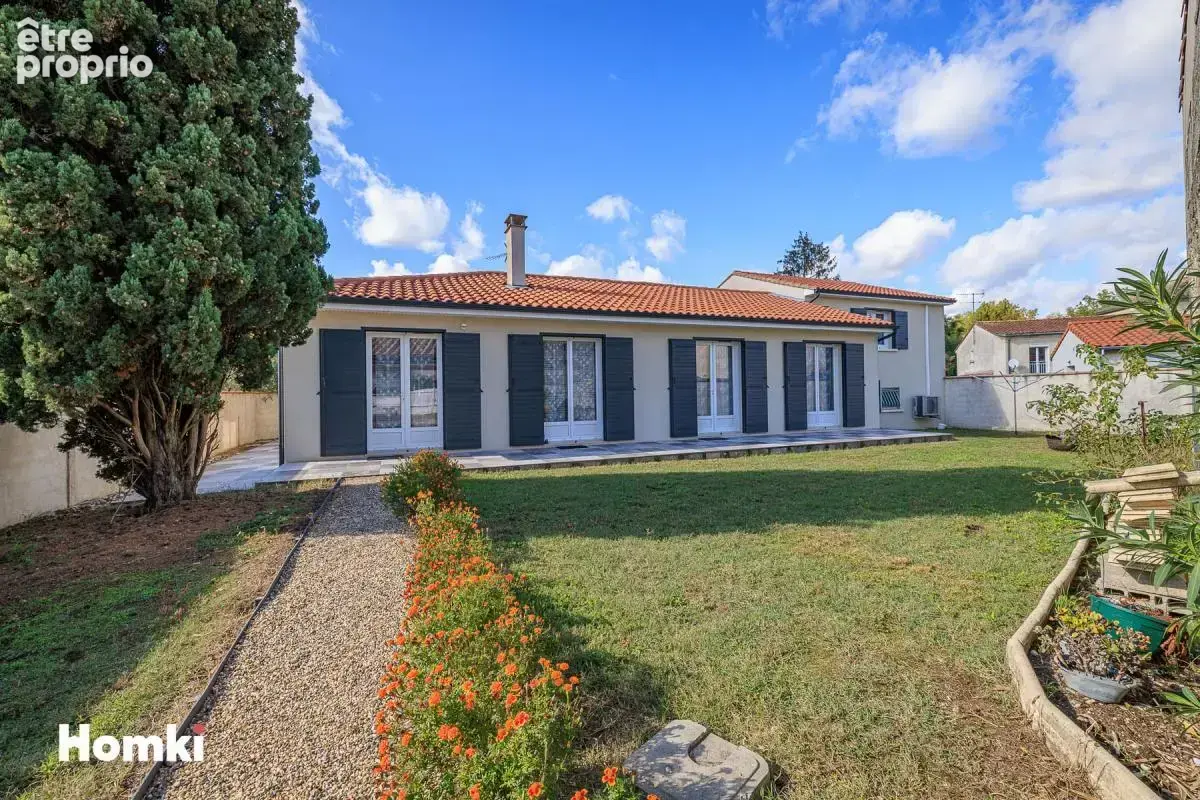 Maison de ville T6 de 177 m² à Libourne 33500 - photo 1