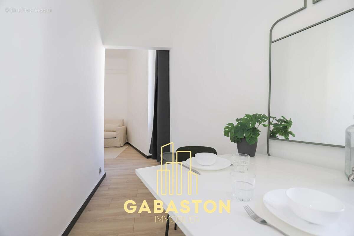 Appartement à MARSEILLE-5E