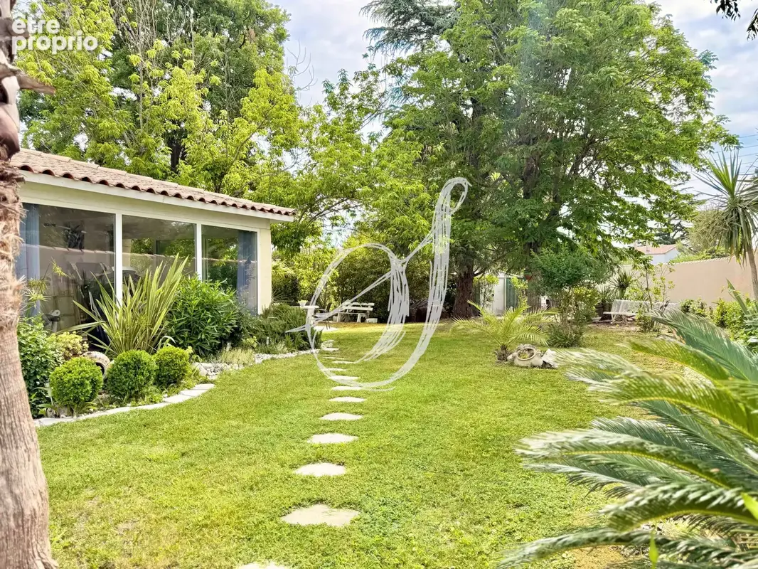 Villa de type 7, quatre chambres avec jardin, piscine & garage - photo 3