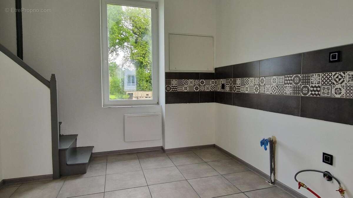 Maison 73 m² à Laurenan  - photo 4