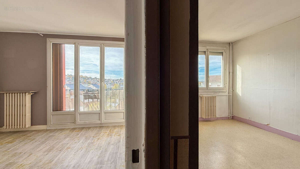 Appartement à NANTERRE