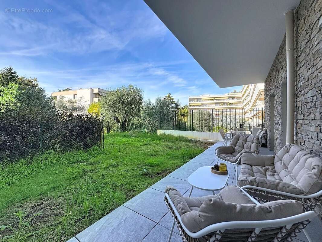 Appartement à LE CANNET