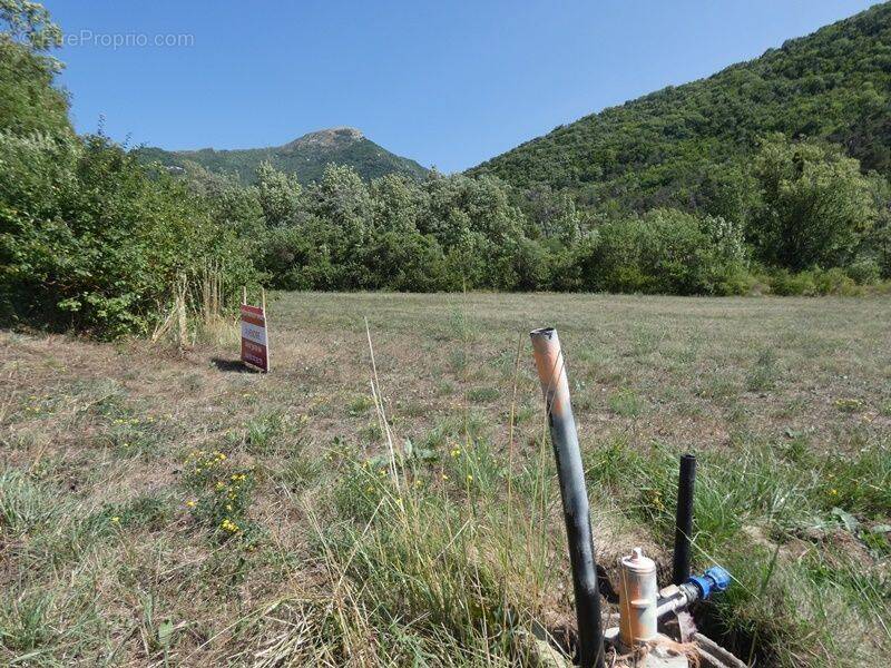 Terrain à LE SAIX