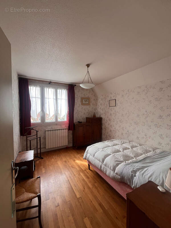 Maison à YZEURE