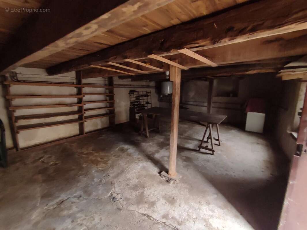 Maison à ORADOUR-SUR-VAYRES