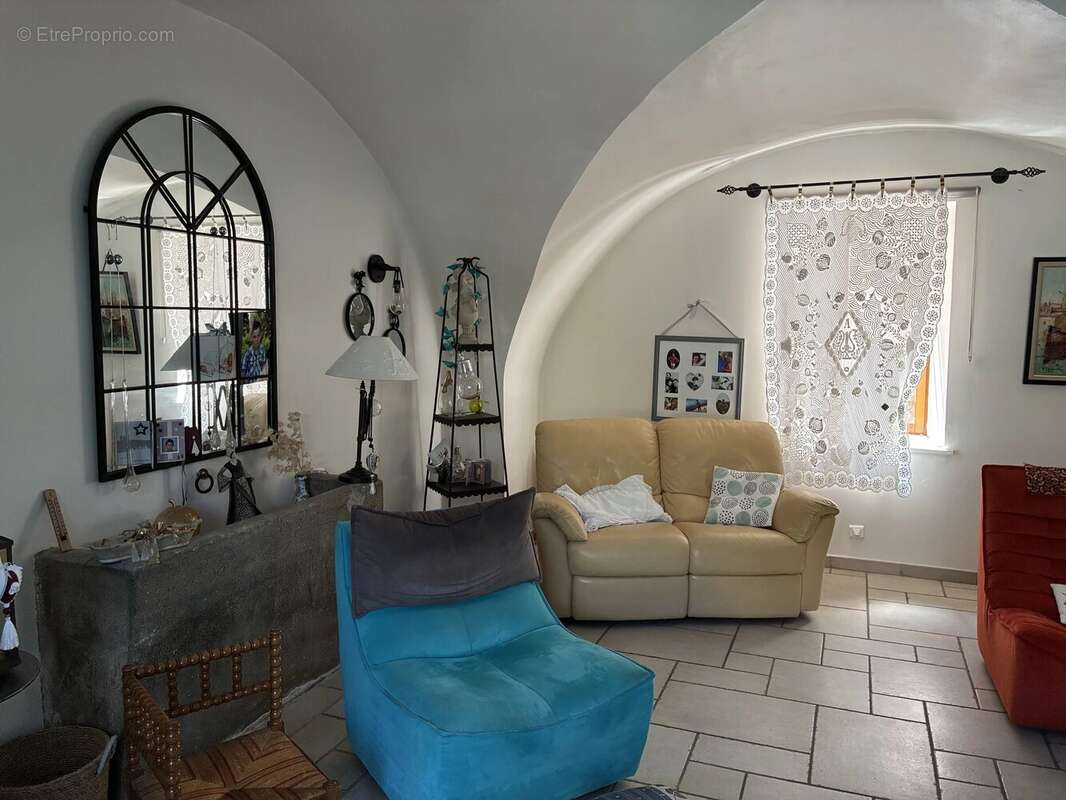 Maison à CANNES-ET-CLAIRAN