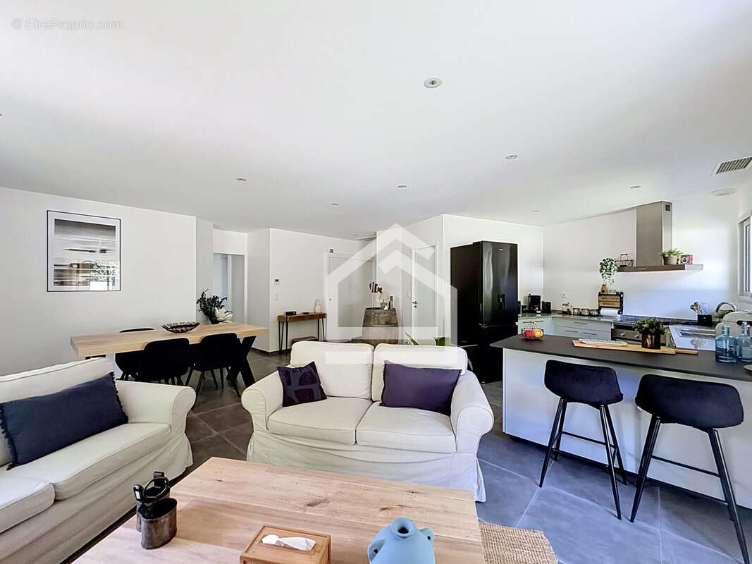 Saint Aubin de Médoc - Exclusivité - Maison avec trois chambres et garage dans un environnement privilégié - photo 6