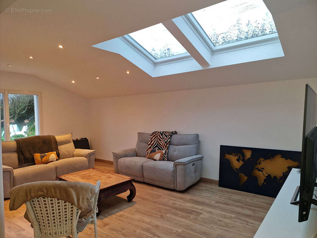 Maison à LAMPAUL-PLOUARZEL