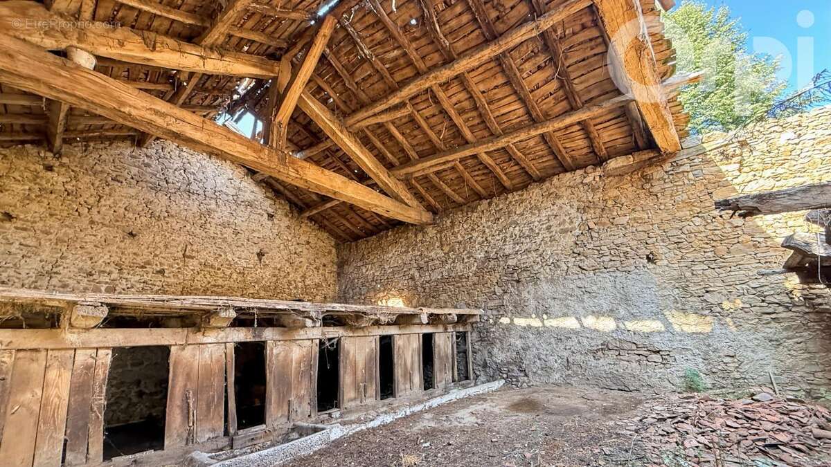  Maison à rénover avec ses 3 granges - photo 22