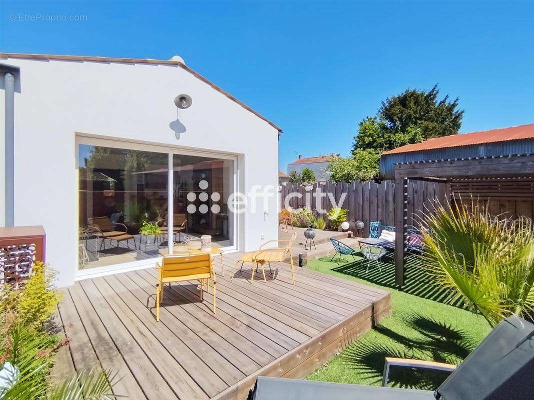 Maison à AIGREFEUILLE-D&#039;AUNIS